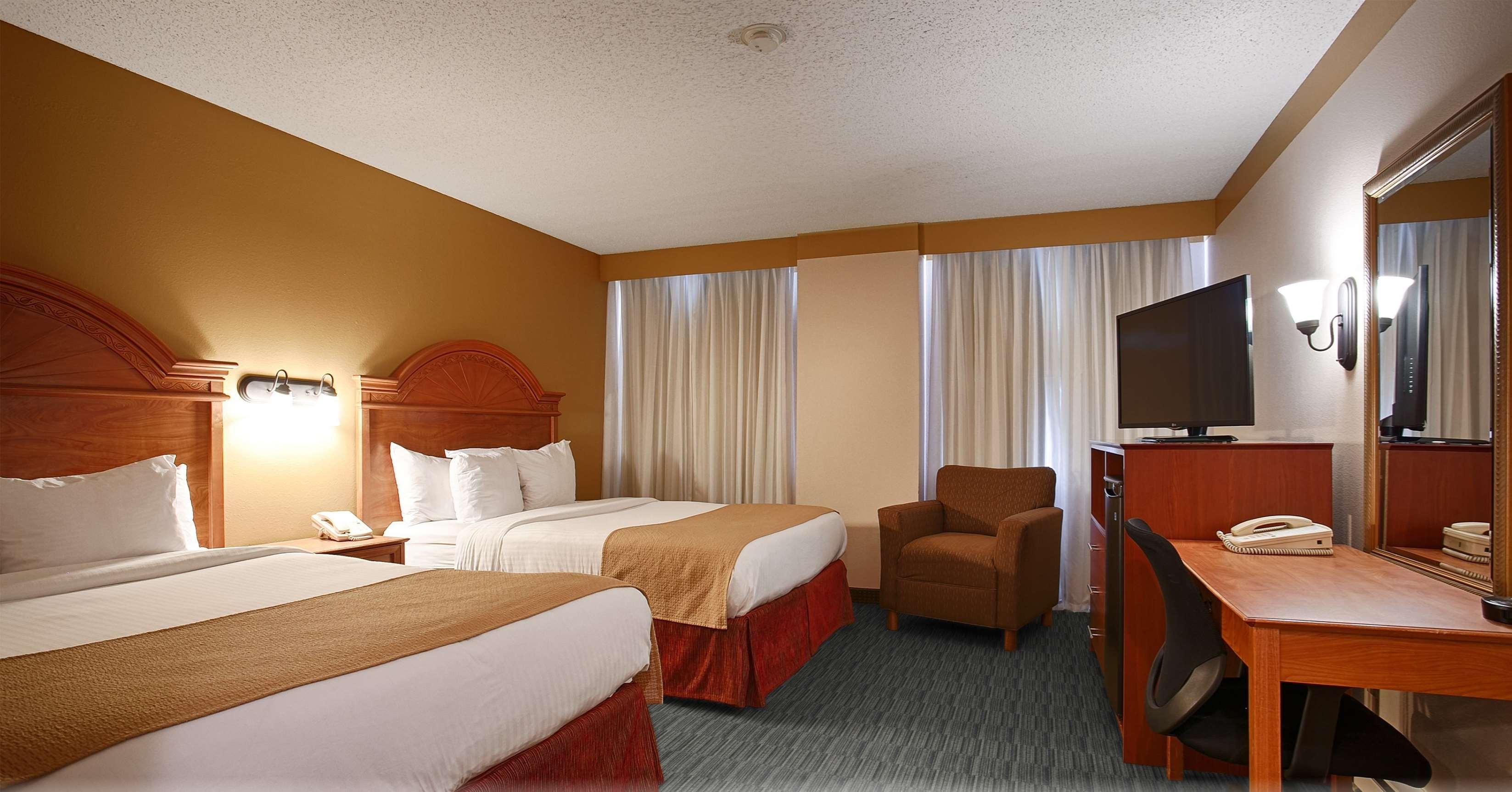 Best Western Plus Como Park Hotel Saint Paul Exterior photo