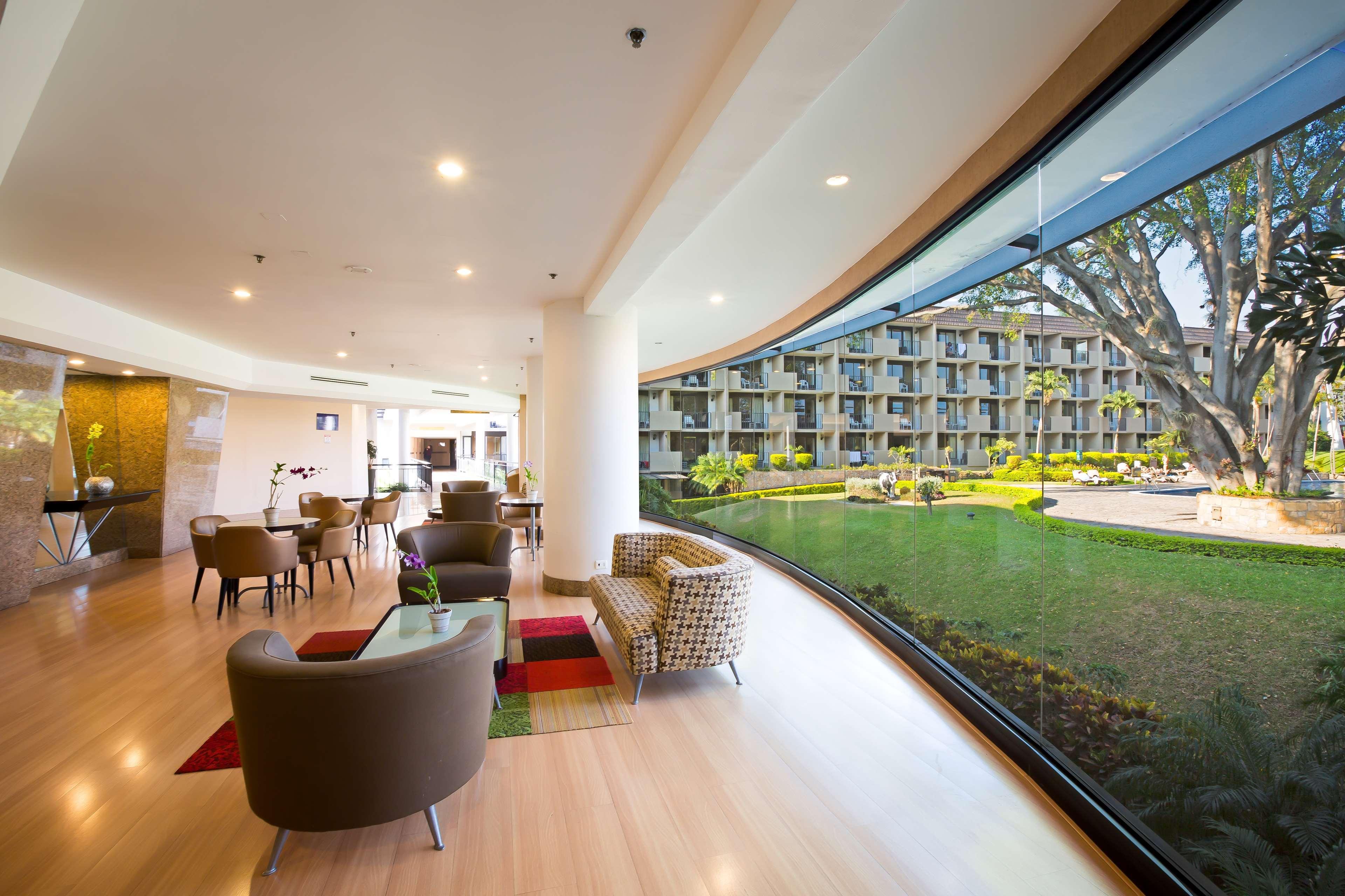 Best Western Plus Como Park Hotel Saint Paul Exterior photo
